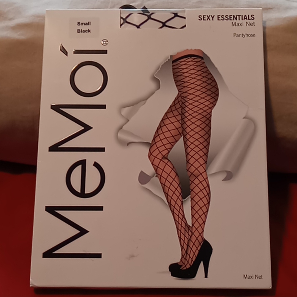Me Moi' Black Net Pantyhose